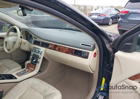 2007 Volvo S80 3.2 from USA, damaged, VIN YV1AS982771021970